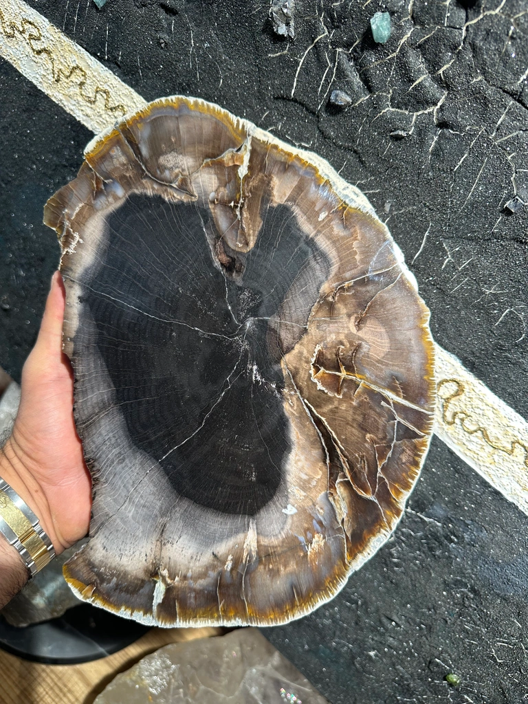 Agate from Bulgaria, Kardzhali Province image