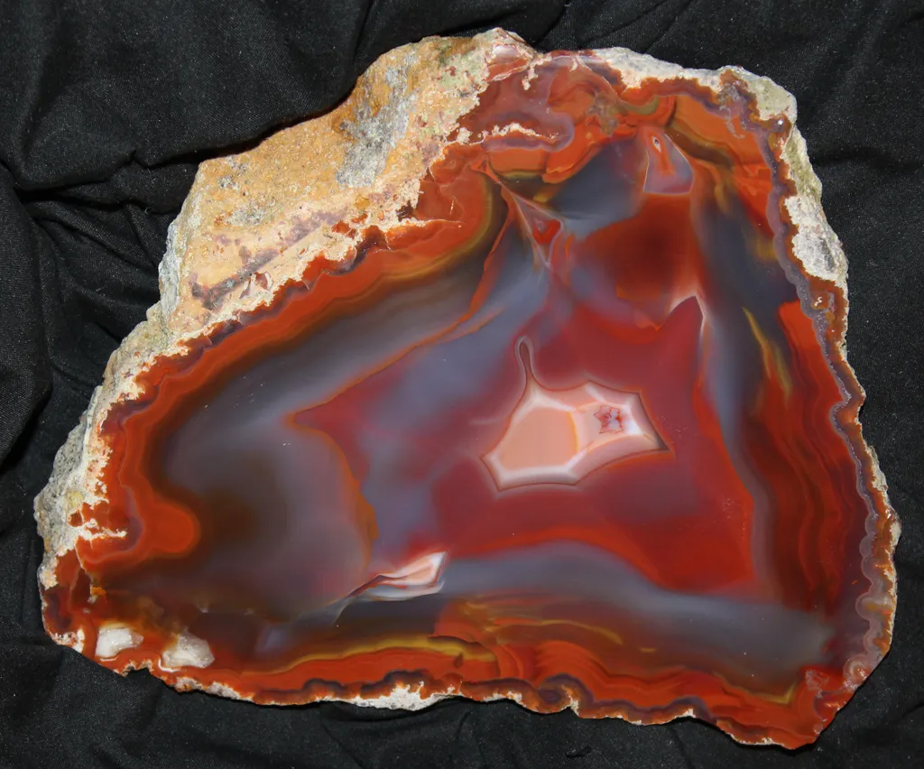 Agate from Mexico, Chihuahua, El Apache Agate