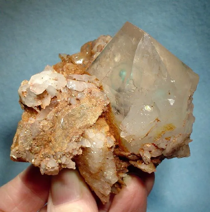 Ajoite, Quartz image