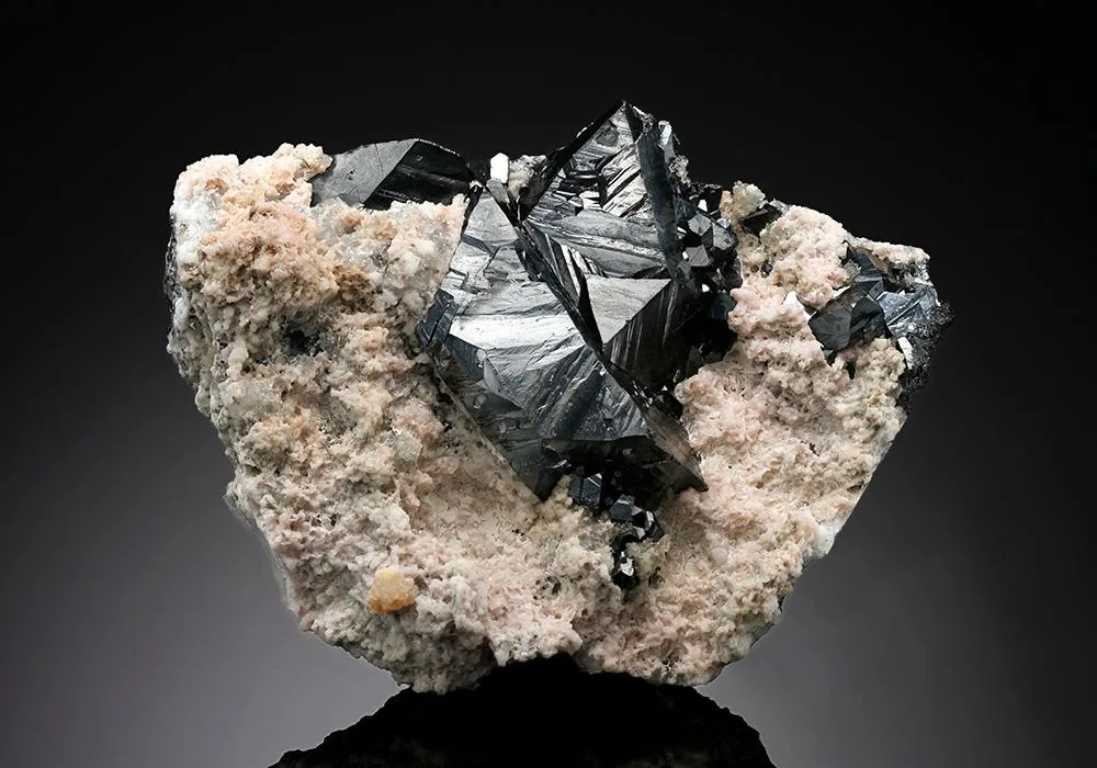 Alabandite image