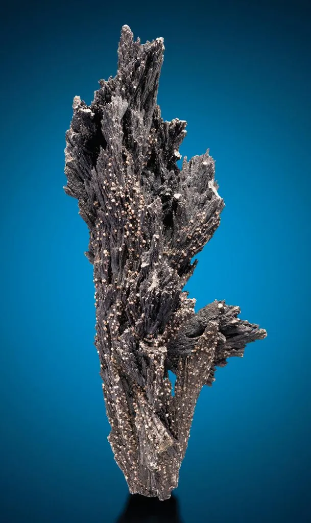 Alabandite, Apophyllite image