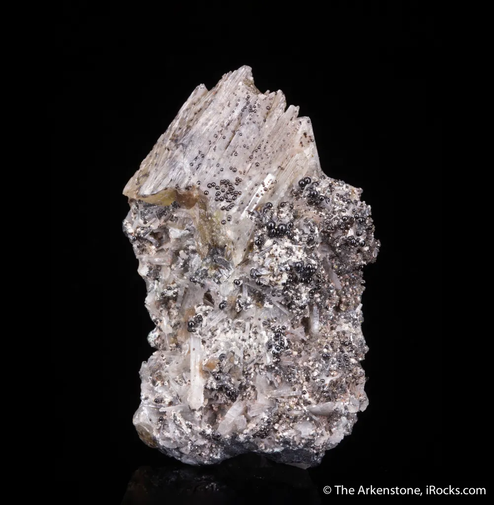Alamosite with Kegelite (type locality) and Melanotekite image