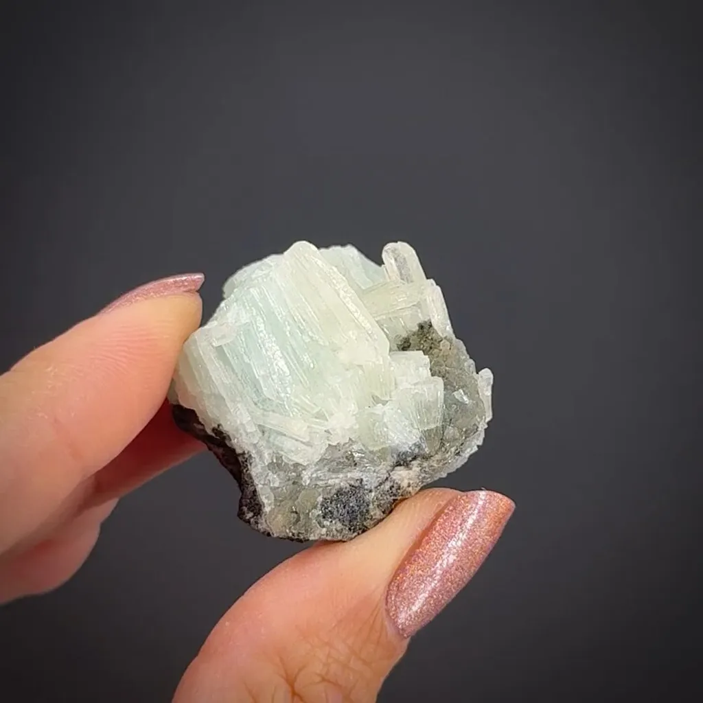 Alamosite with Smithsonite - image 2