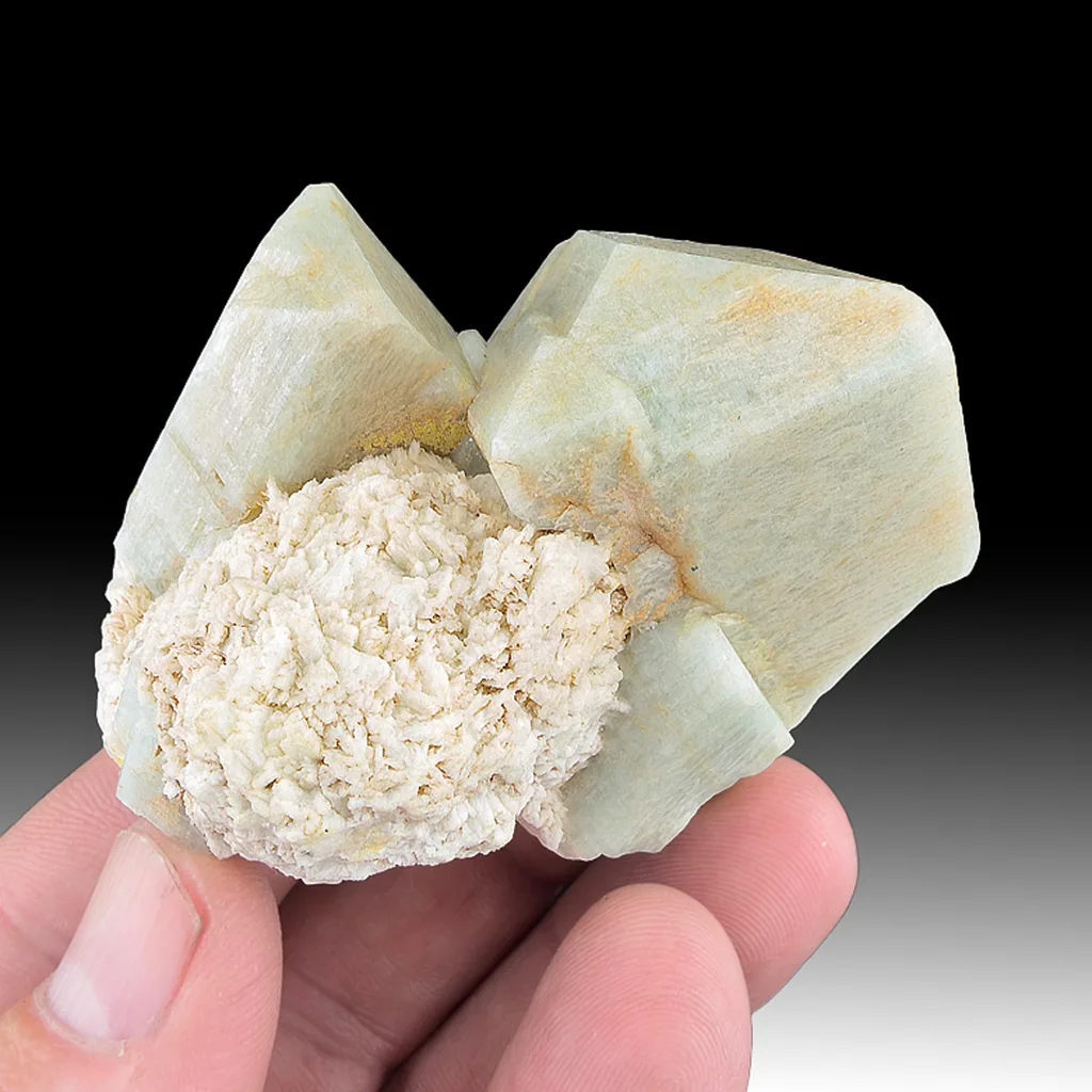 Albite - image 1
