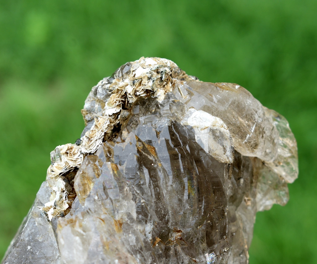 Albite from Alchuri, Shigar Valley, Shigar District, Gilgit-Baltistan, Pakistan - image 8