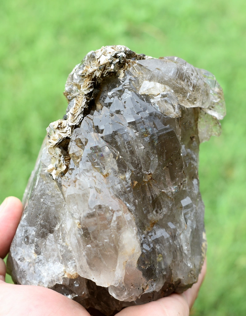 Albite from Alchuri, Shigar Valley, Shigar District, Gilgit-Baltistan, Pakistan - image 4