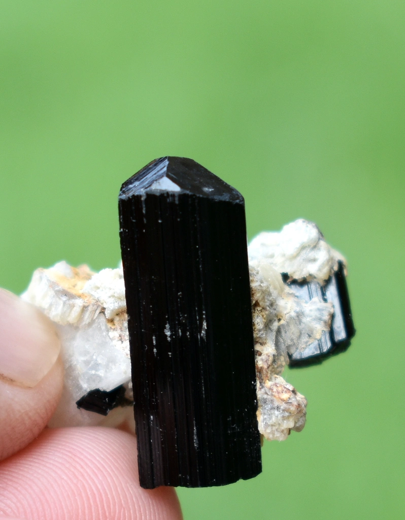 Albite from Pakistan - image 6