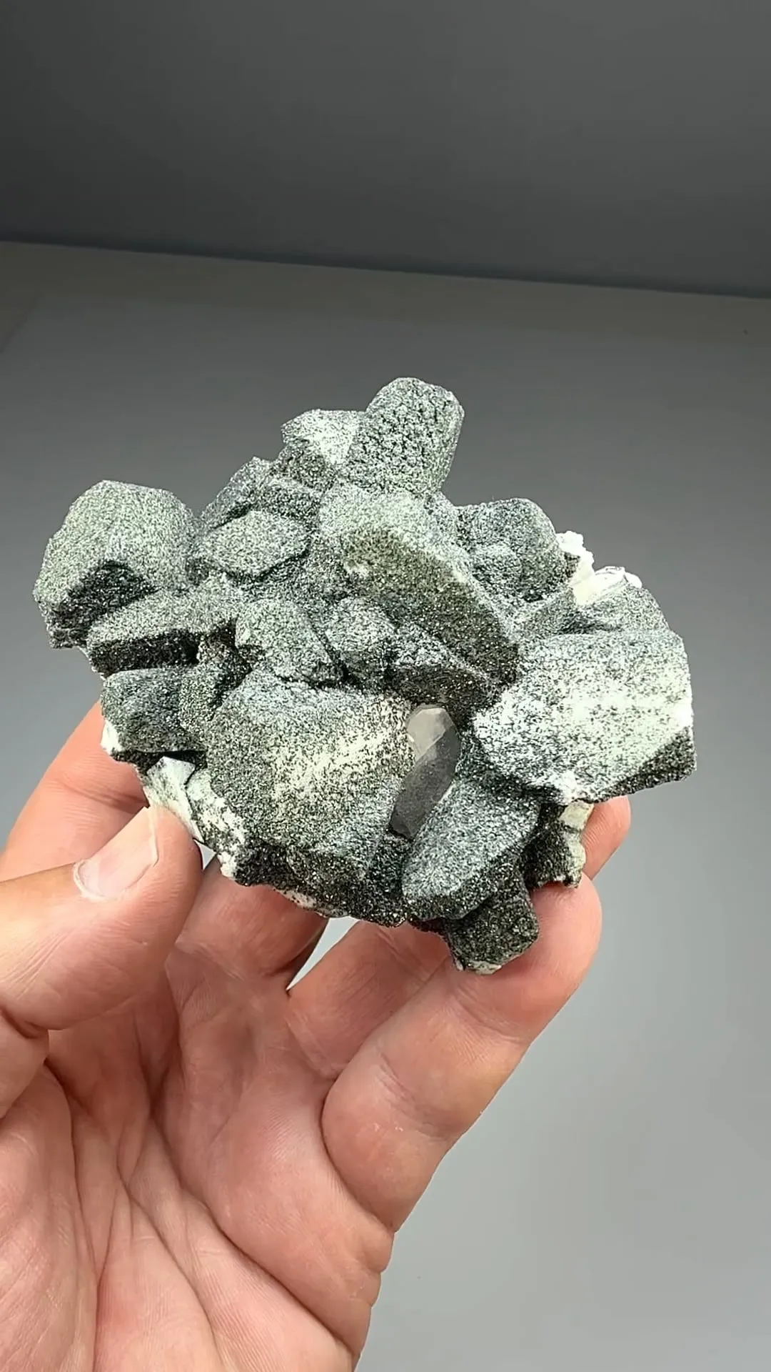 Albite with Fluorapatite, Chlorite (287) - image 2