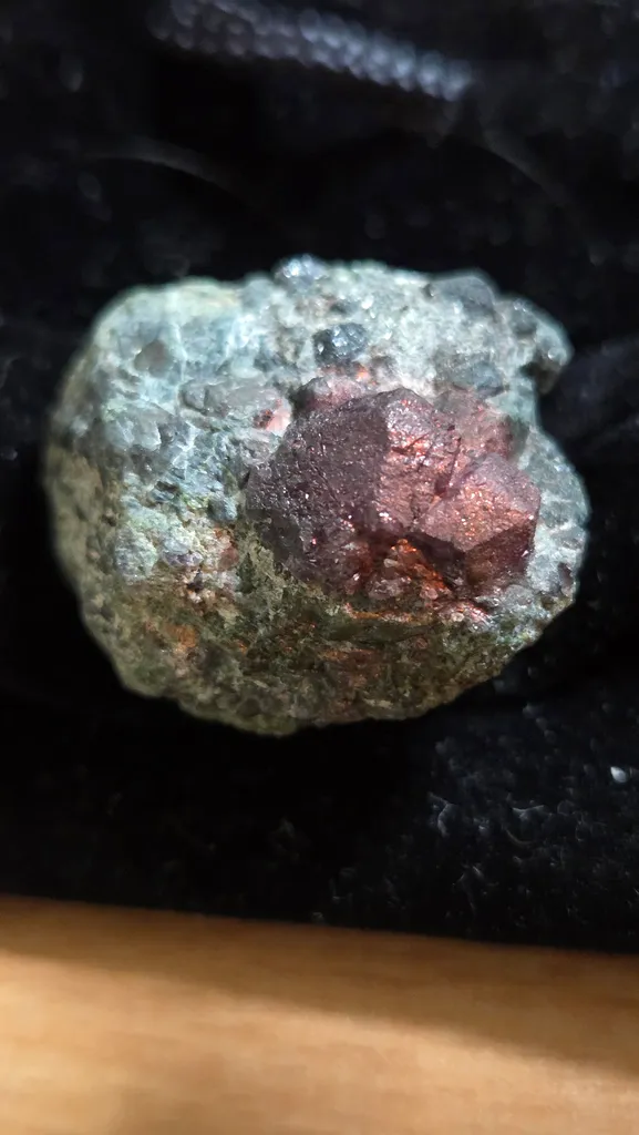 Alexandrite from Zimbabwe image