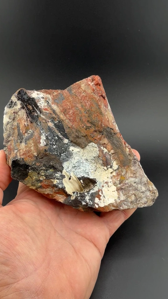 Allanite - image 2