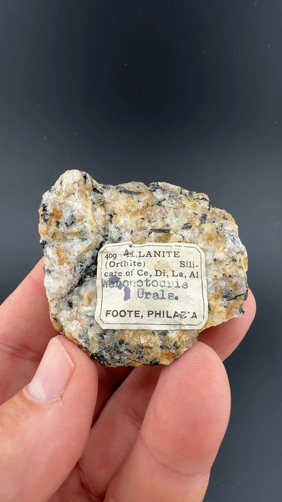 Allanite image