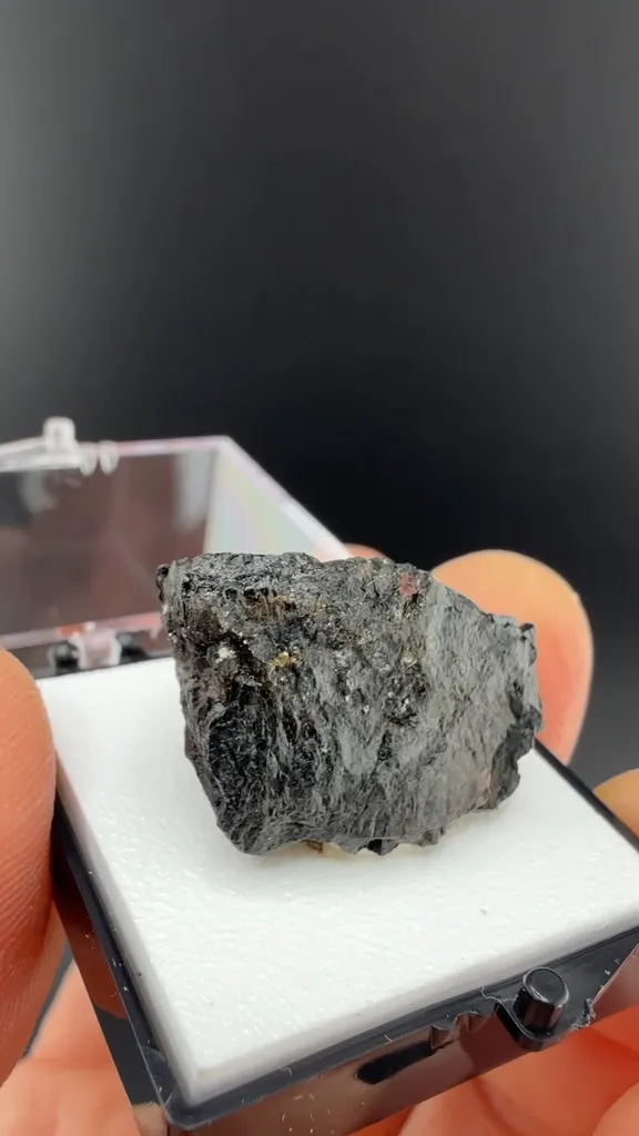 Allanite-Ce image