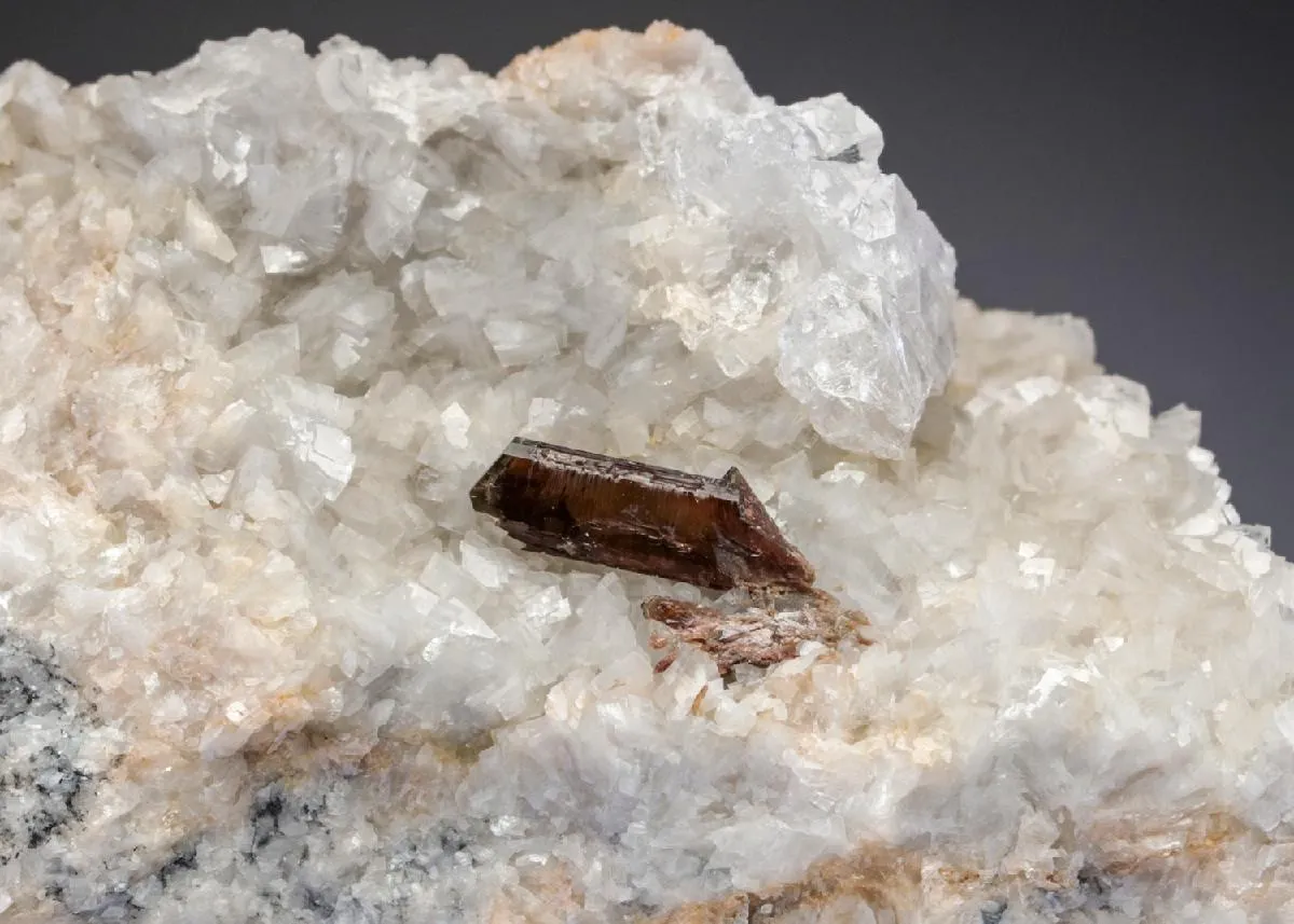 Allanite-(Ce) on Dolomite - image 1