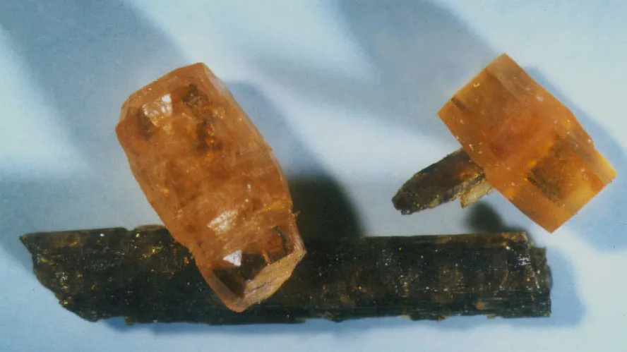 Allanite (Ce) / Synchysite (Ce) , Trimouns, Luzenac, Ariège, France image