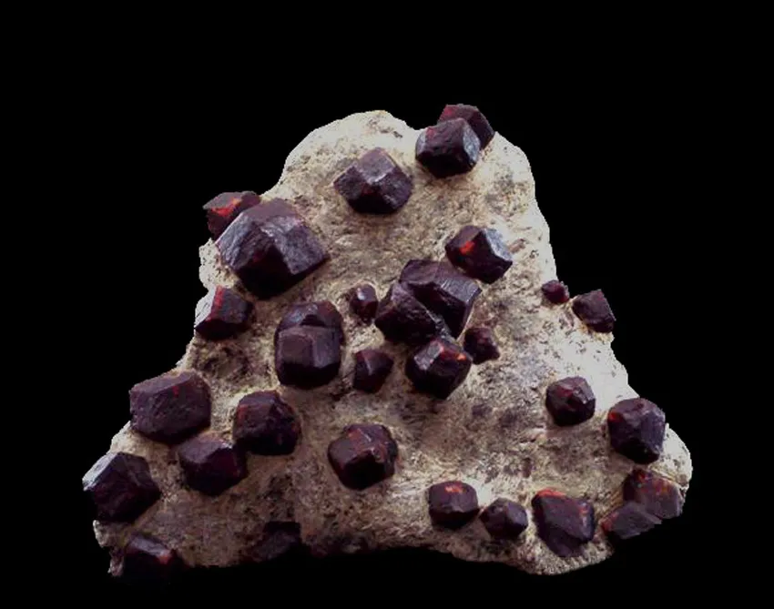 Almandin from Austria, Tyrol, Brenner Base Tunnel