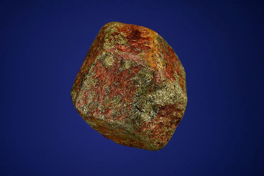 Almandine - image 4