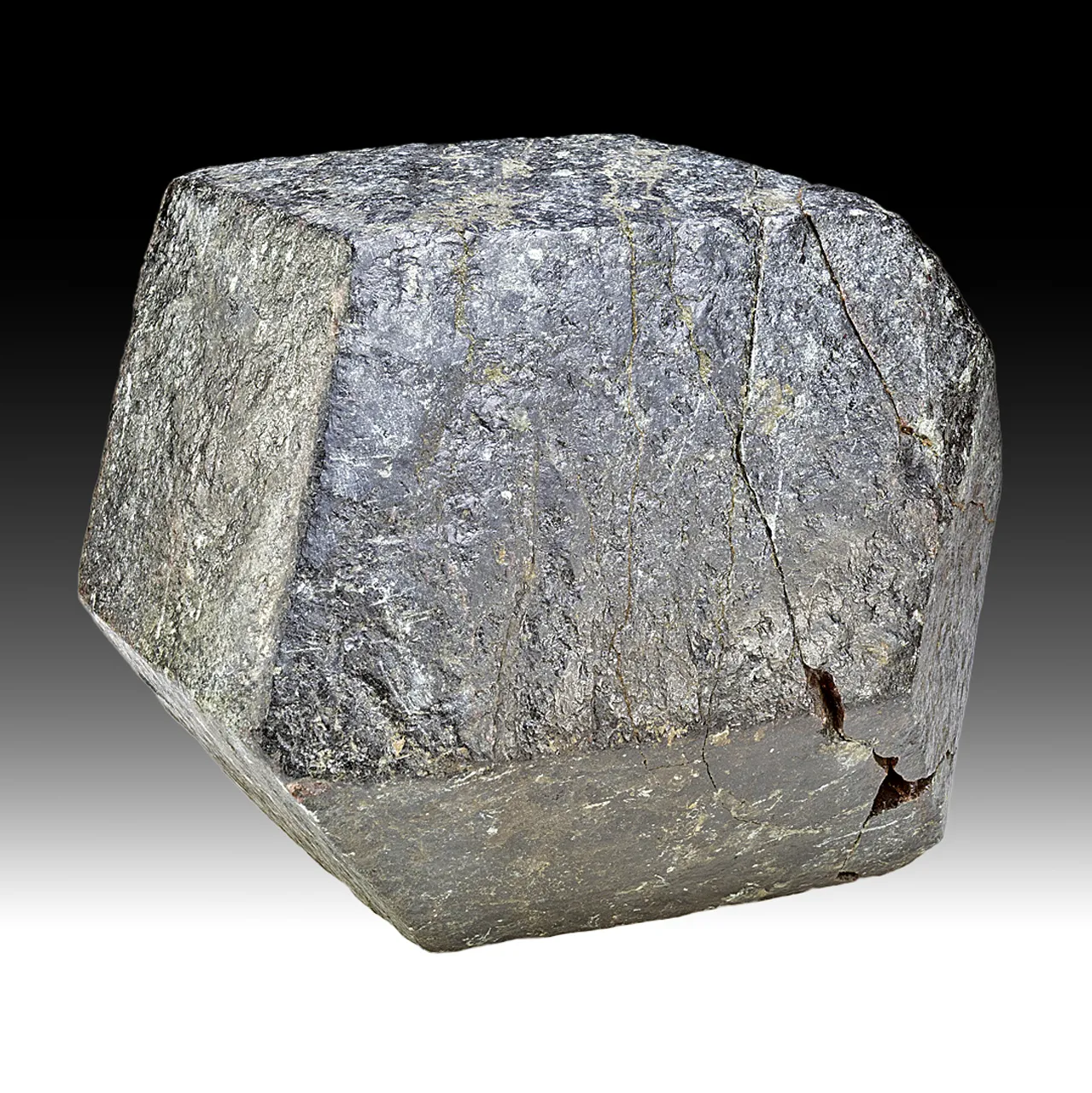 Almandine - image 1