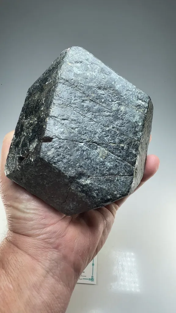 Almandine - image 2