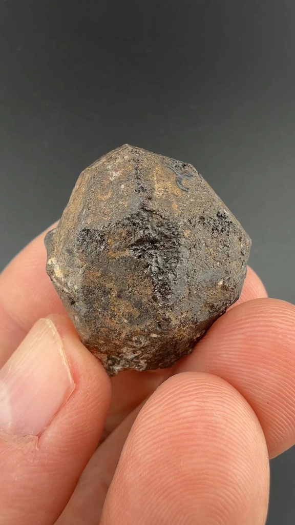 Almandine - image 2