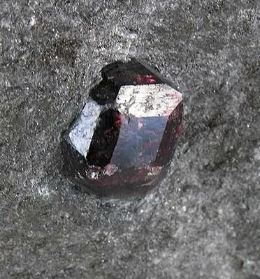 Almandine - image 2