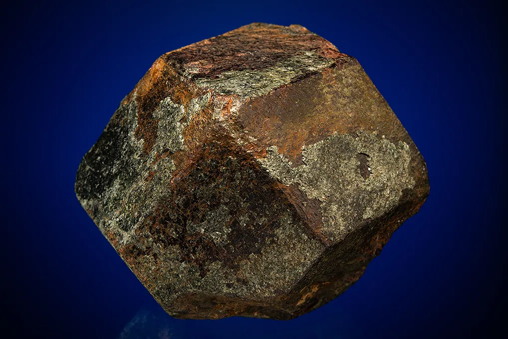 Almandine image