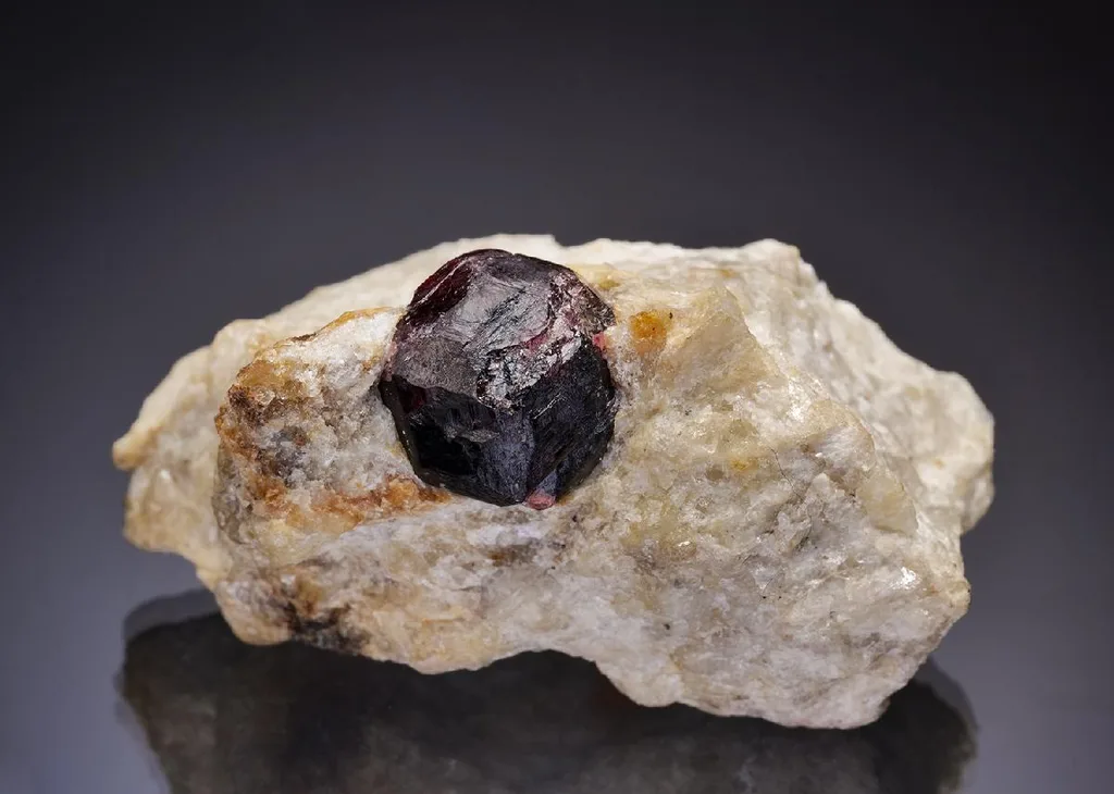 Almandine image