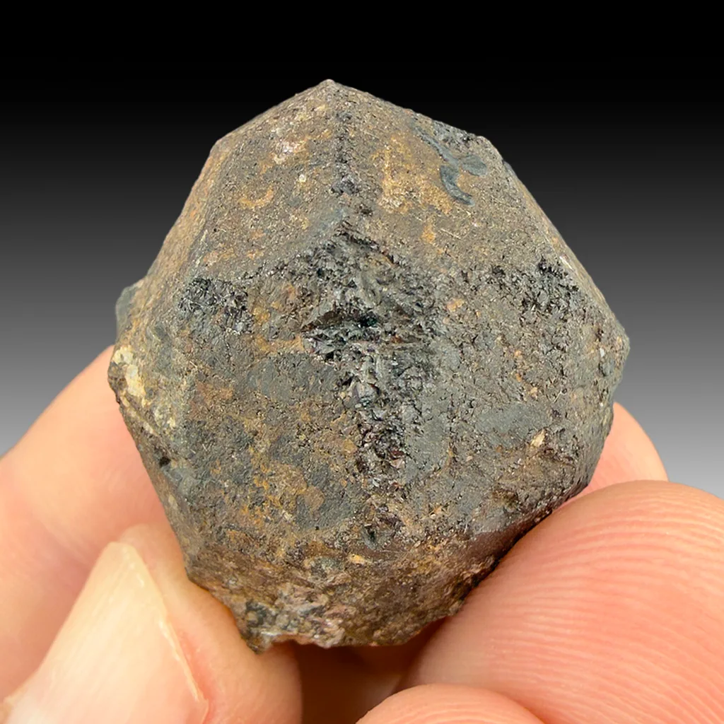 Almandine - image 1