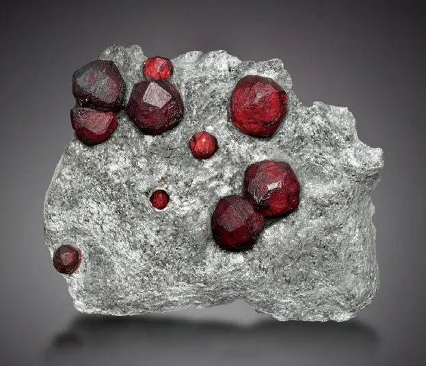 Almandine image