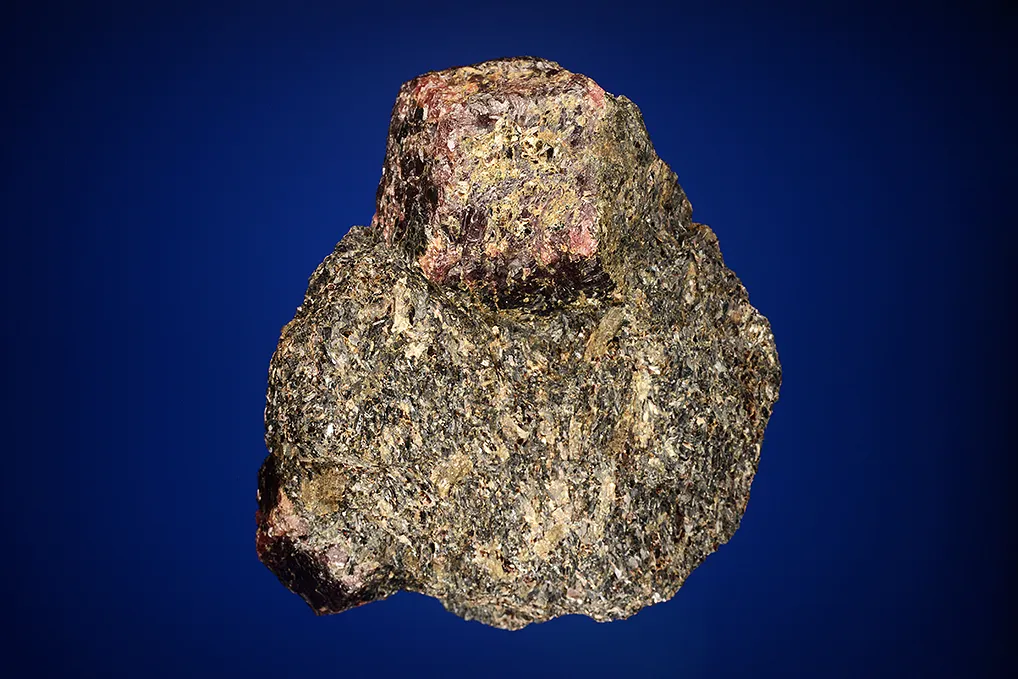 Almandine image