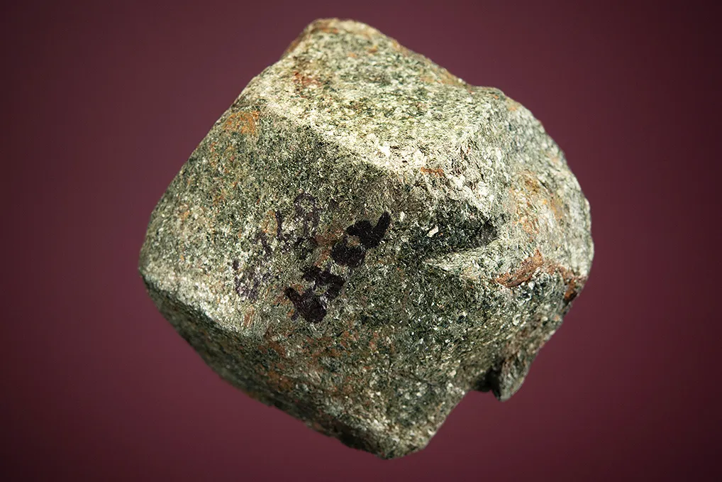 Almandine - image 3
