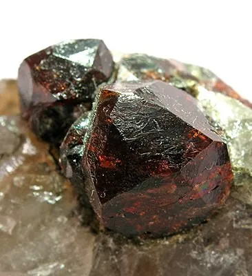 Almandine - image 2