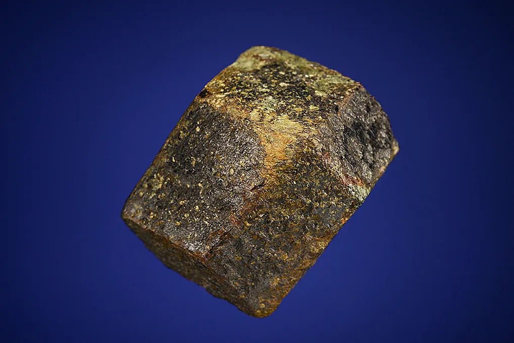 Almandine - image 4