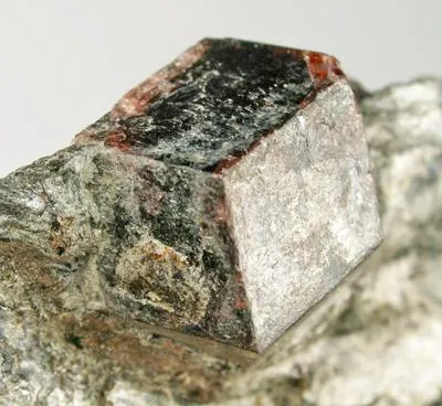 Almandine - image 2
