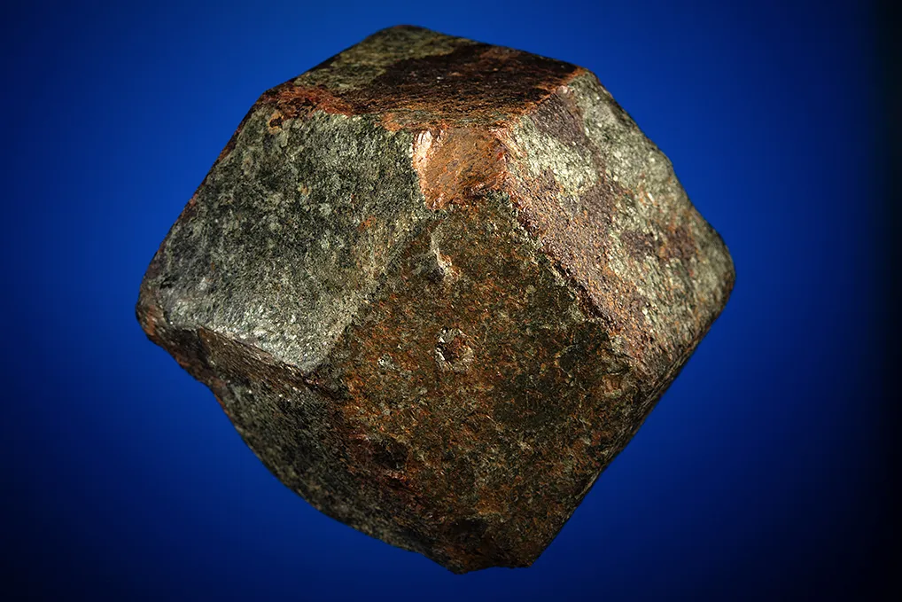 Almandine - image 3