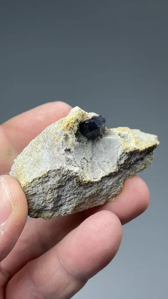 Almandine - image 2