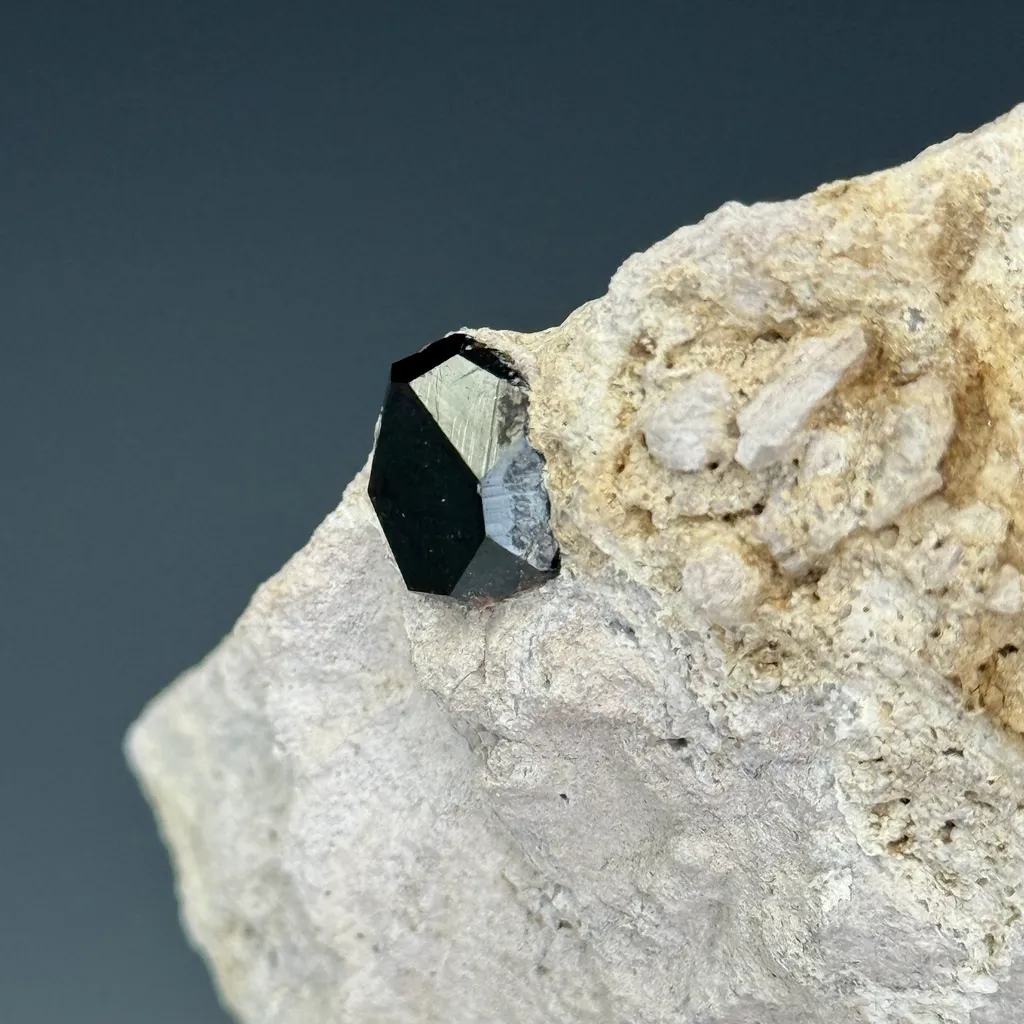 Almandine - image 2