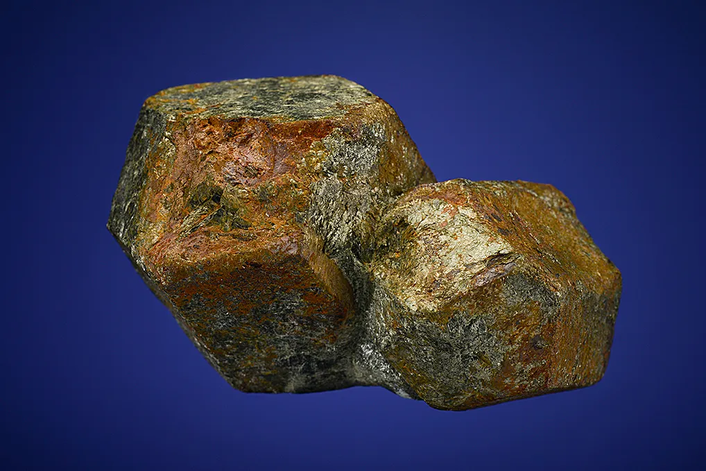 Almandine - image 3