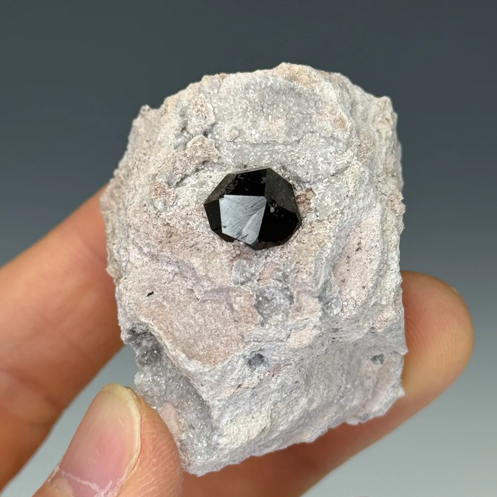 Almandine image