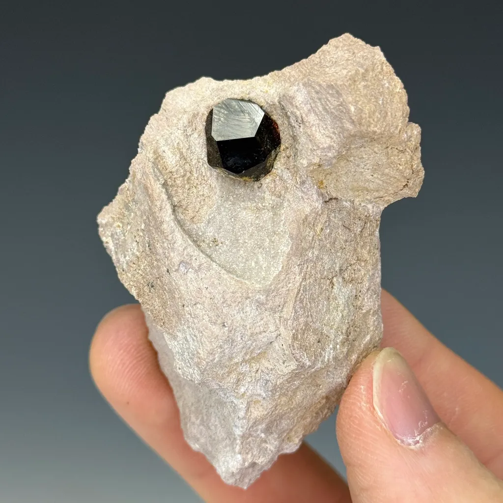Almandine image