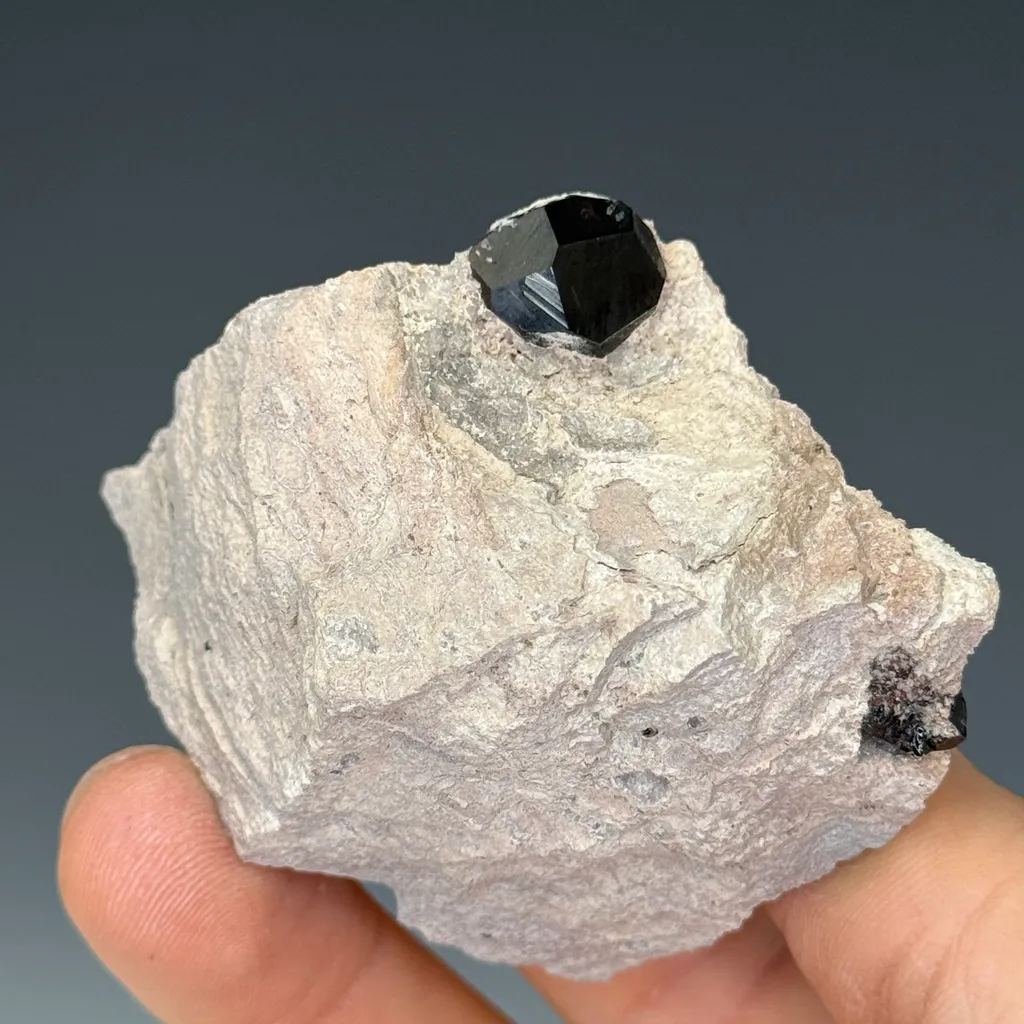 Almandine - image 2