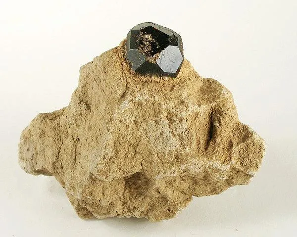 Almandine image