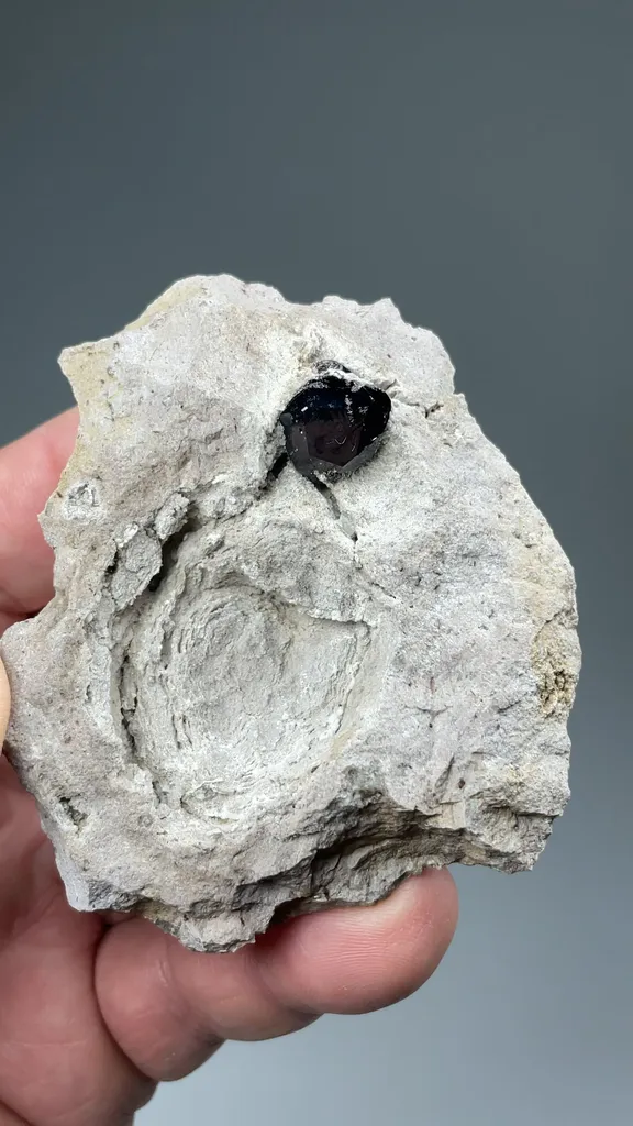 Almandine - image 2