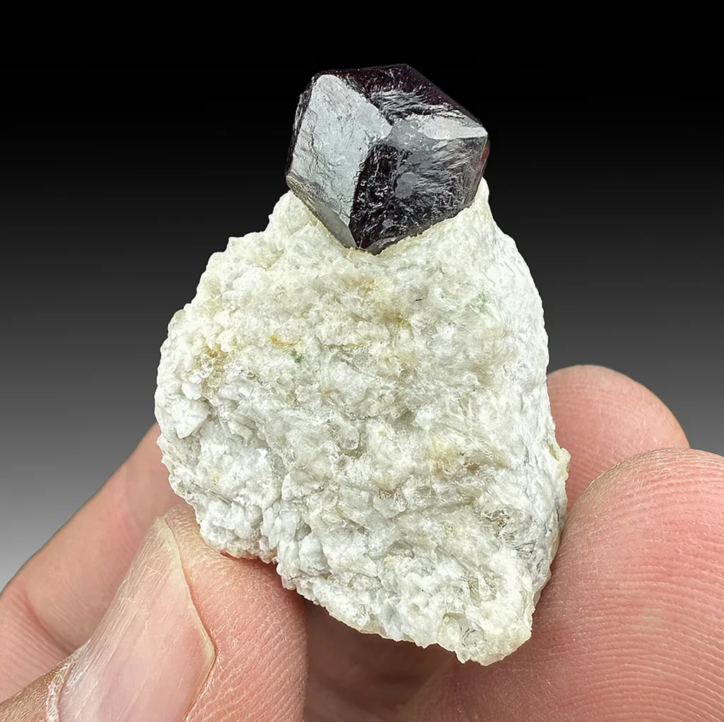 Almandine - image 2