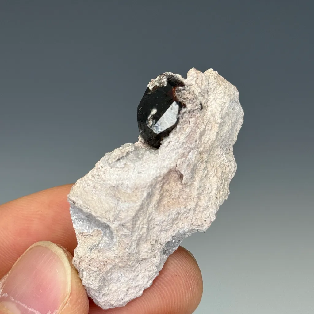 Almandine - image 3