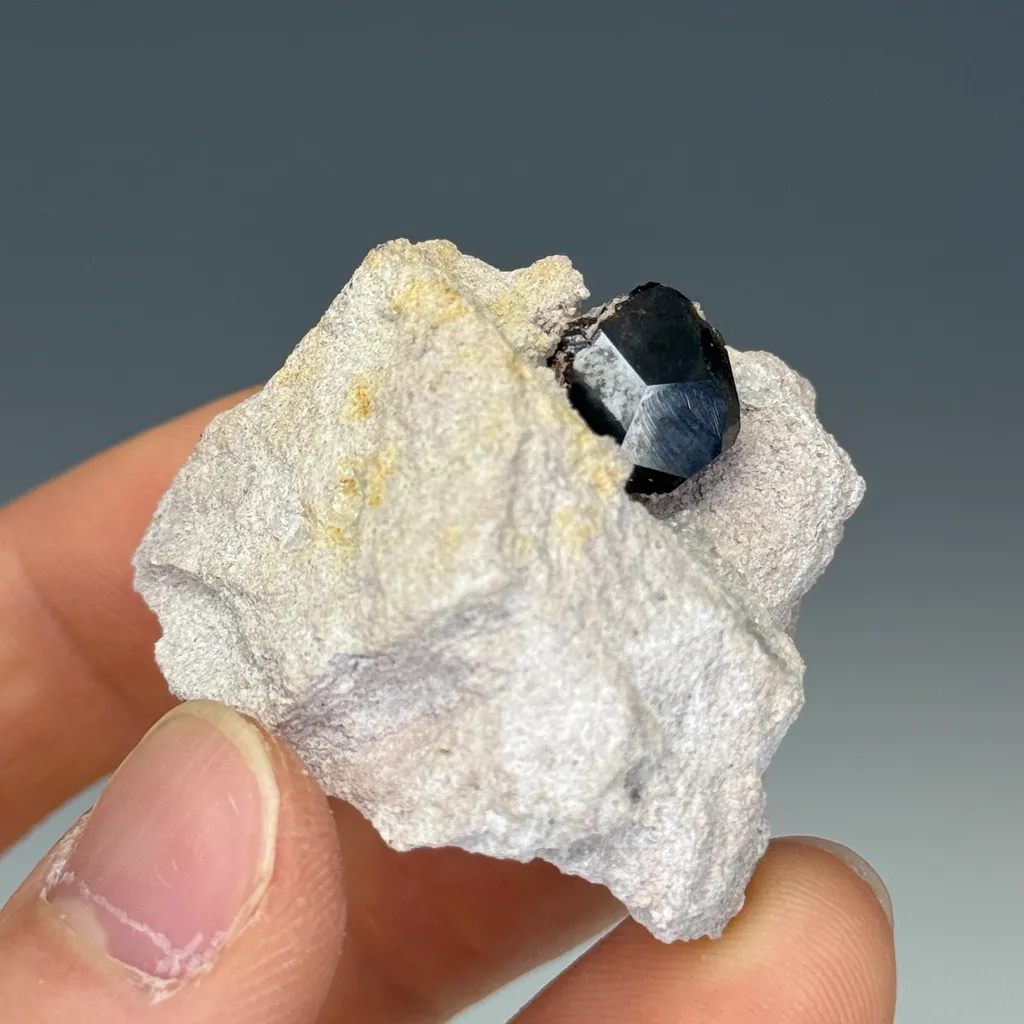 Almandine - image 2