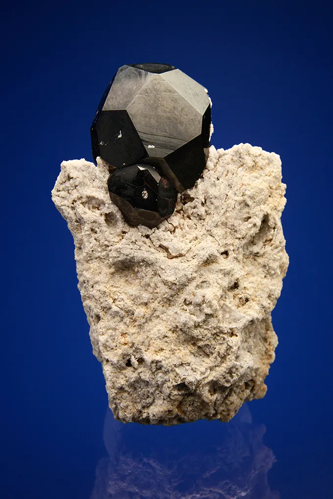 Almandine - image 5
