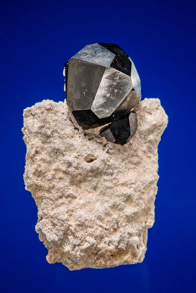 Almandine image