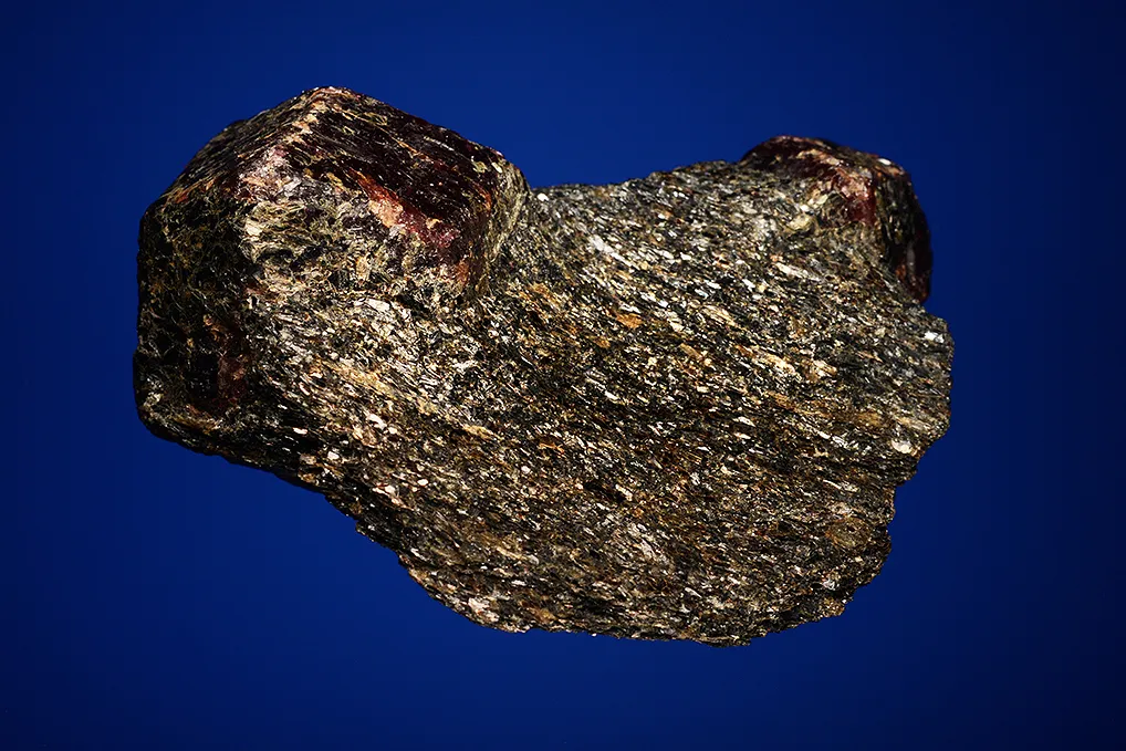 Almandine - image 4