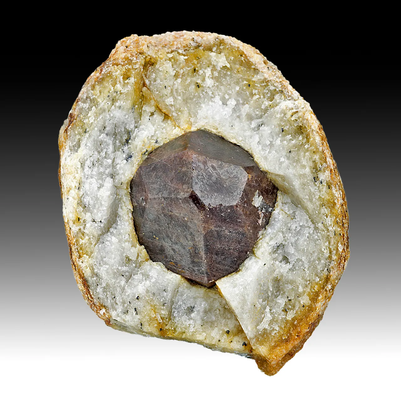 Almandine - image 1