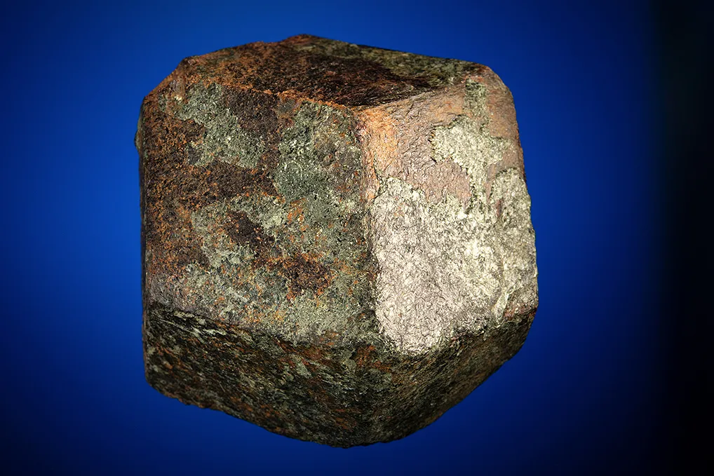 Almandine - image 4